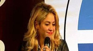 Shakira, en la presentació del llibre del seu pare, a Bogotà.