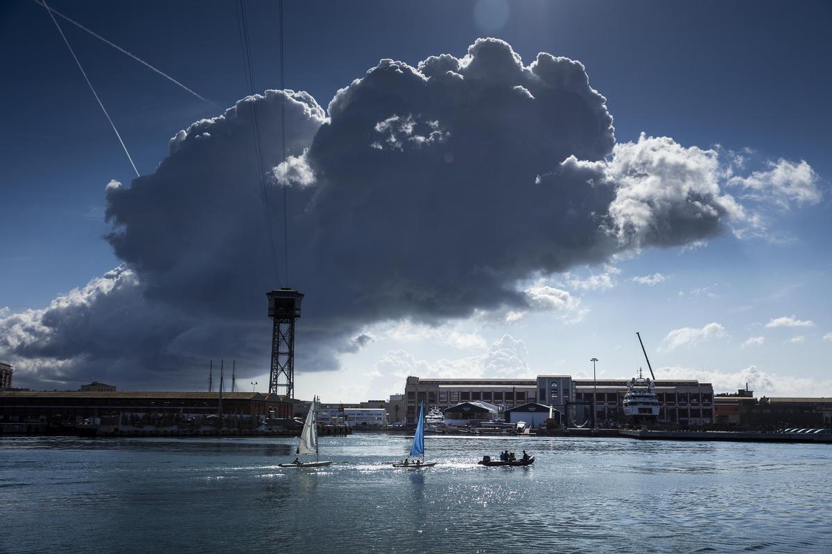 Transformación del Port Vell, en el puerto de Barcelona, para acoger la Copa América de Vela.