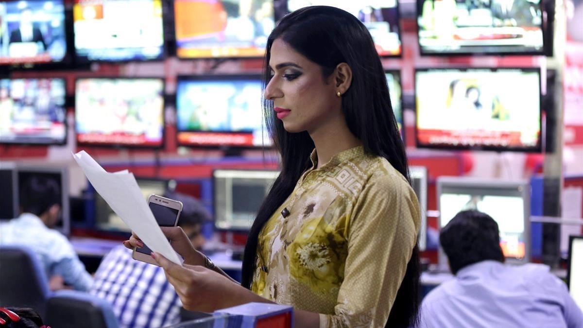 Marvia Malik, en los estudios de television Kohenoor de Lahore (Pakistan)