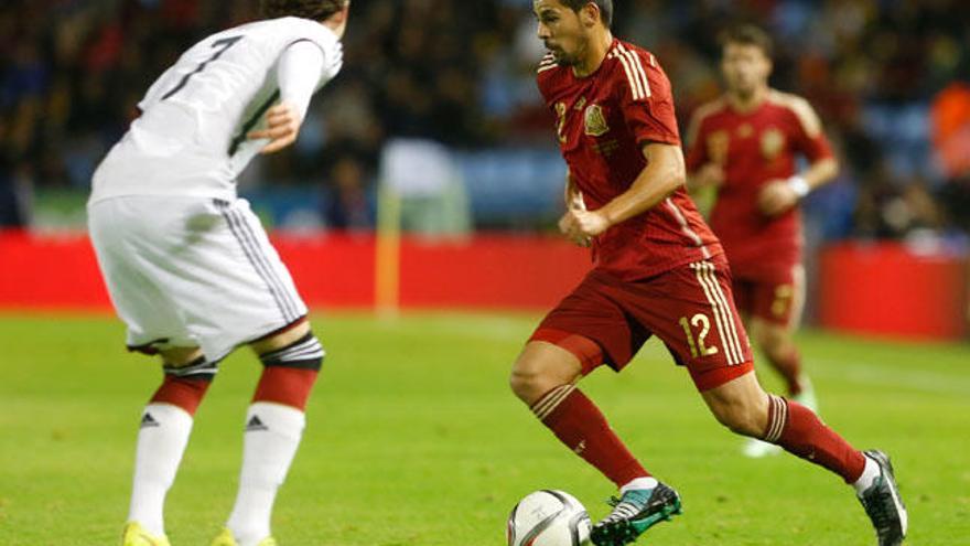 Nolito, en el partido que La Roja jugó en Balaídos. // R. Grobas