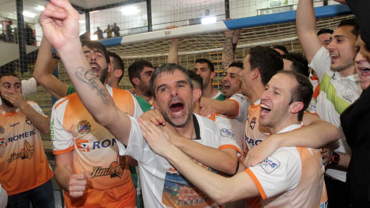 Javi Matía y Fran Fernández celebrando el ascenso a Primera División