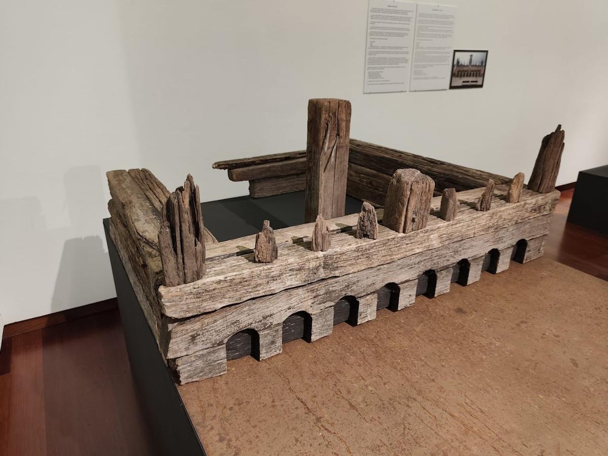 Obra dedicada al Concello de Lugo.