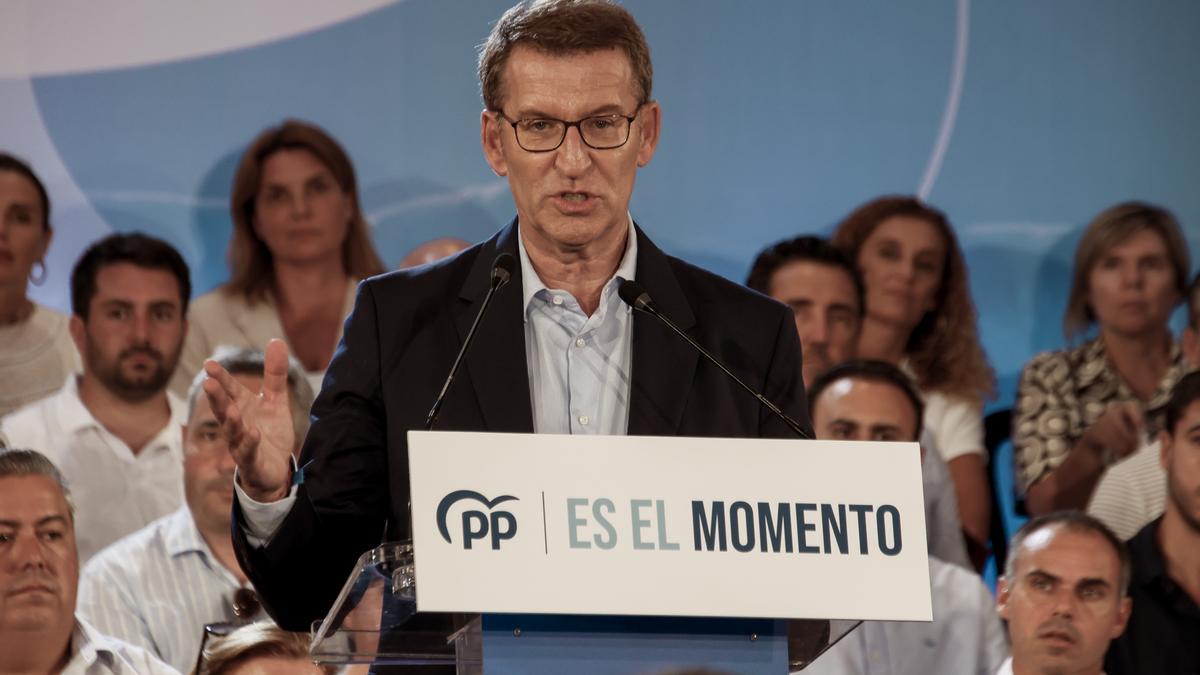 El líder del PP, Alberto Núñez Feijóo, durante un acto con Marga Prohens, presidenta de Baleares.