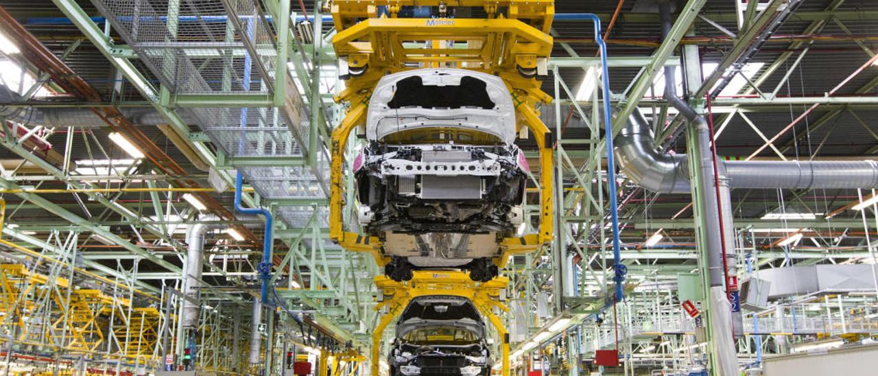 Línea de producción de la multinacional Ford, en Almussafes.