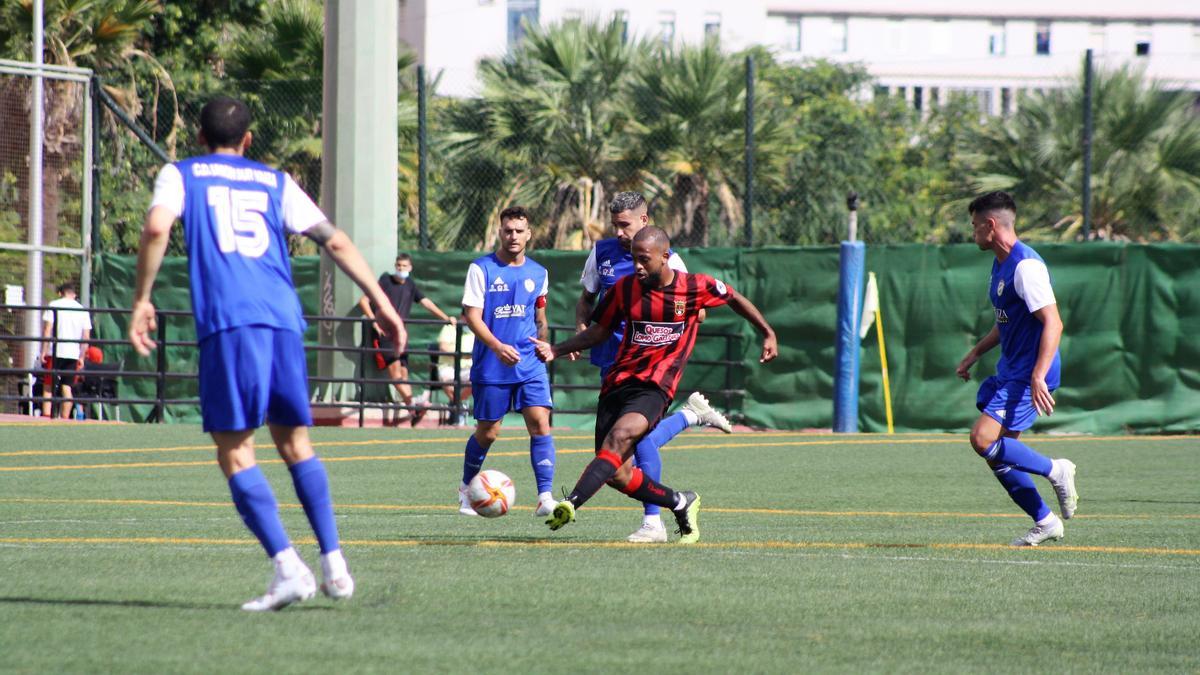 Momento del encuentro Unión Viera 3 - Unión Sur Yaiza 0.