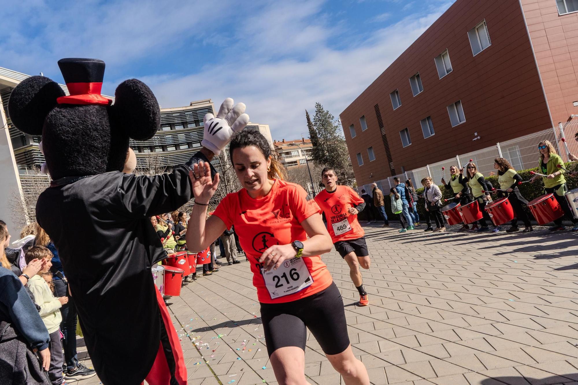 Busca't a les fotos de la Cursa de la Dona de Manresa 2024