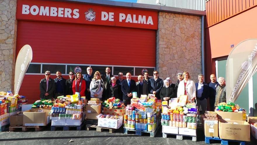 ASIMA recoge 20 toneladas de productos de primera necesidad y 8.000 juguetes