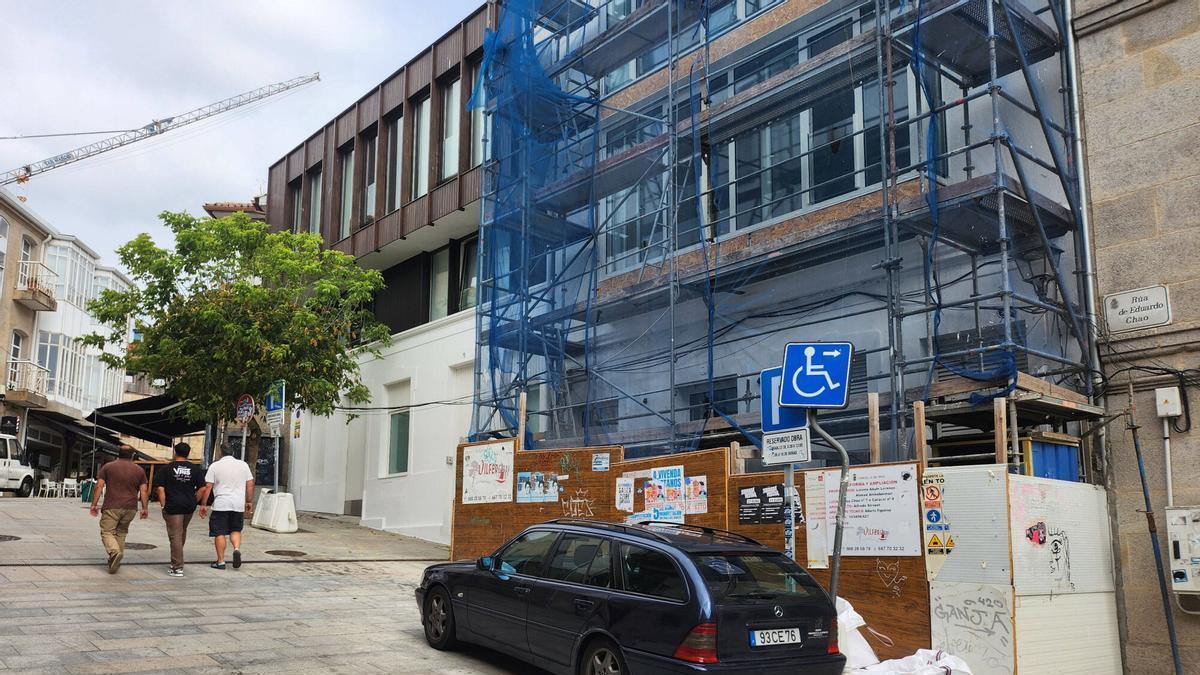 Edificio en construcción con subcontratas portuguesas en la calle Eduardo Chao de Vigo.