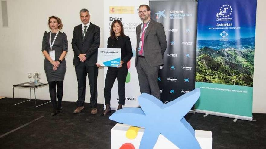 Por la izquierda, Ana Concejo, directora general de Innovación; Marc Benhamou, director territorial de Caixabank en Castilla y León y Asturias; Mariel Díaz, fundadora de Triditive, y Jordi García, director de operaciones de Enisa.