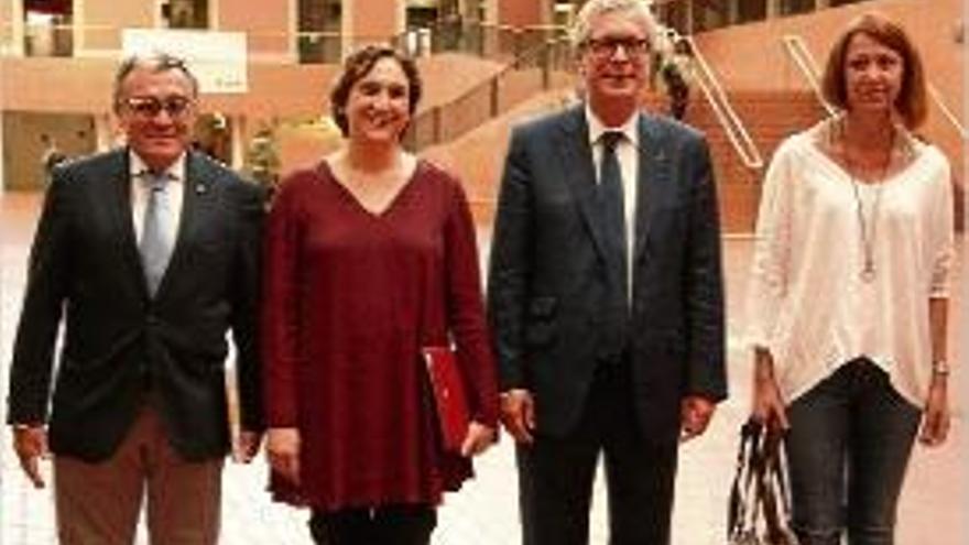 Els quatre batlles després de la reunió d&#039;ahir al matí.