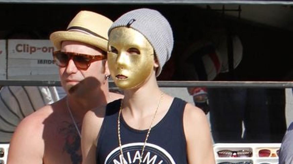 Justin Bieber, el hombre de 'la máscara de oro' - Cuore