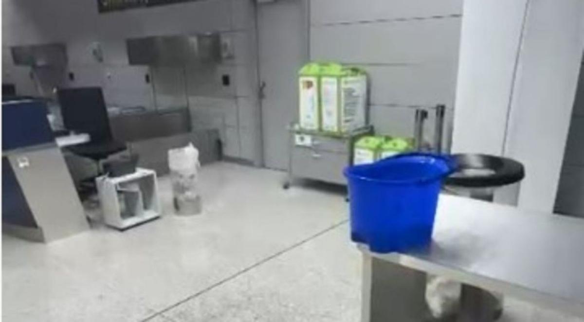 El aeropuerto cierra el tráfico aéreo durante hora y media