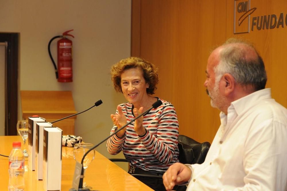 Presentación del libro "Historia de un canalla", d