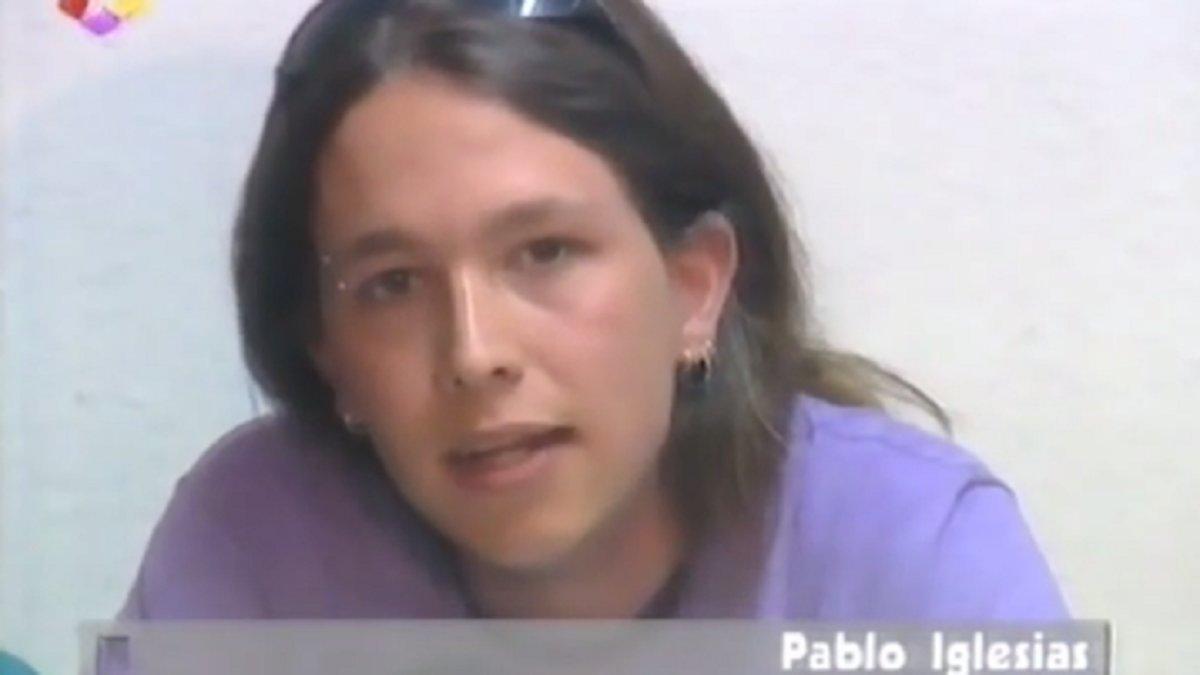 Pablo Iglesias contesta a una foto de sí mismo en Twitter