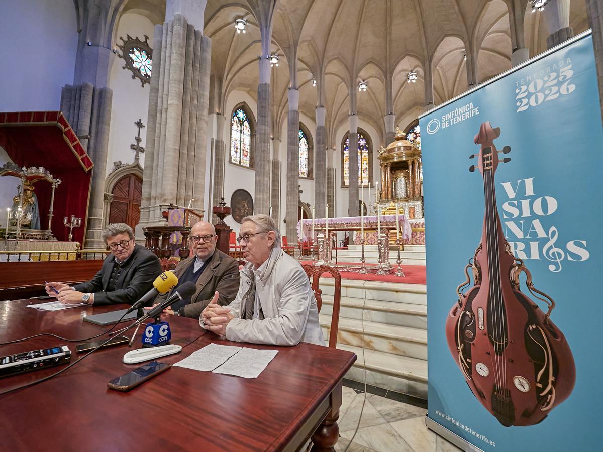 Un instante de la presentación del concierto en la Catedral de La Laguna.