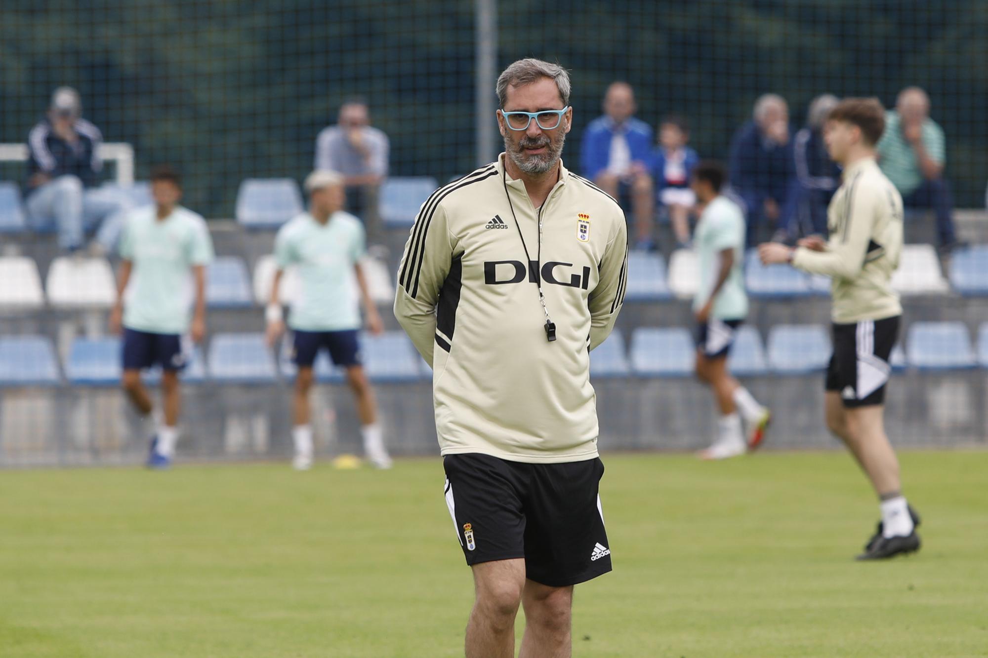 EN IMÁGENES: el primer entrenamiento del Oviedo