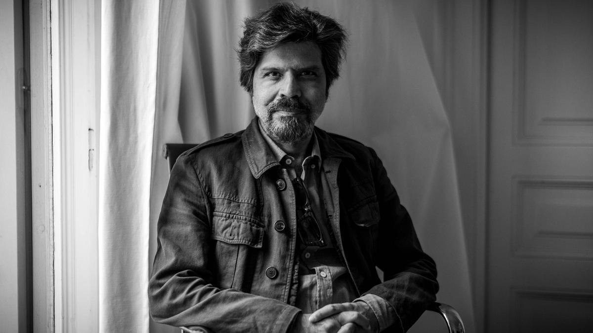 Pankaj Mishra, autor de 'EL mundo después de Gaza', fotografiado en Barcelona.