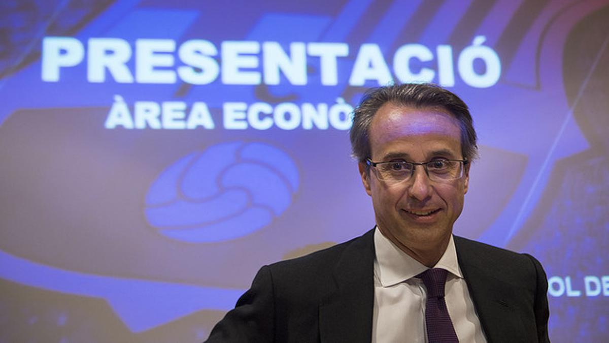 Javier Faus, vicepresidente económico del Barça, durante la presentación del balance de la temporada 2013-2014