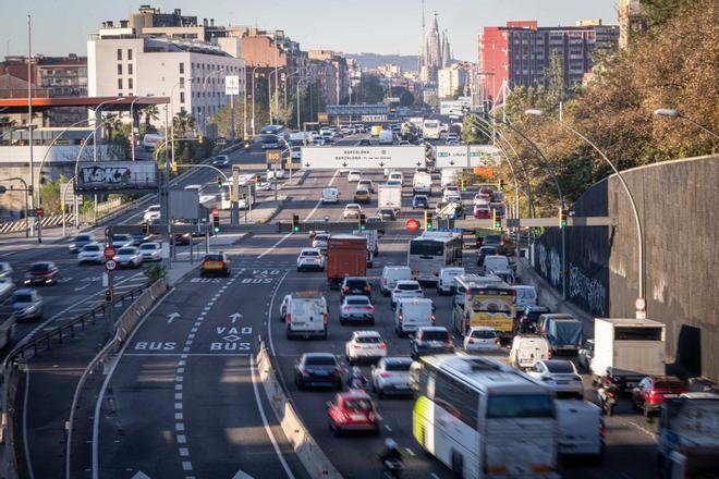 Barcelona rediseñará sus accesos por la Diagonal, la Gran Via y la Ronda Litoral para reducir atascos y mejorar el transporte público