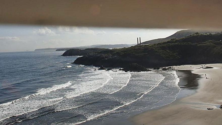 Panorámica de la playa de Arnao. | Mara Villamuza