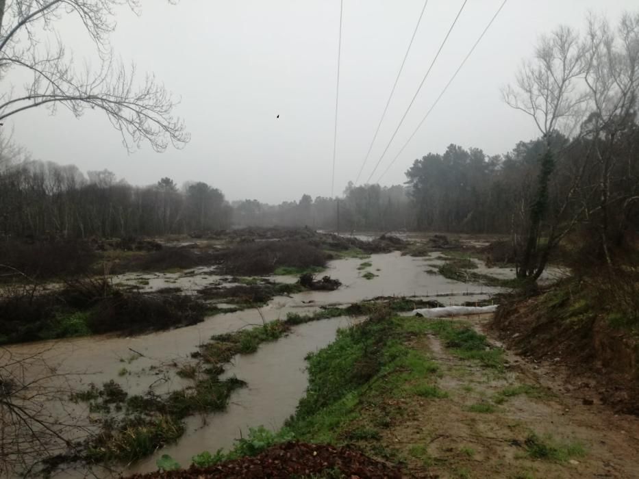 Una vecina ha tenido que ser evacuada por segunda vez al inundarse su casa.