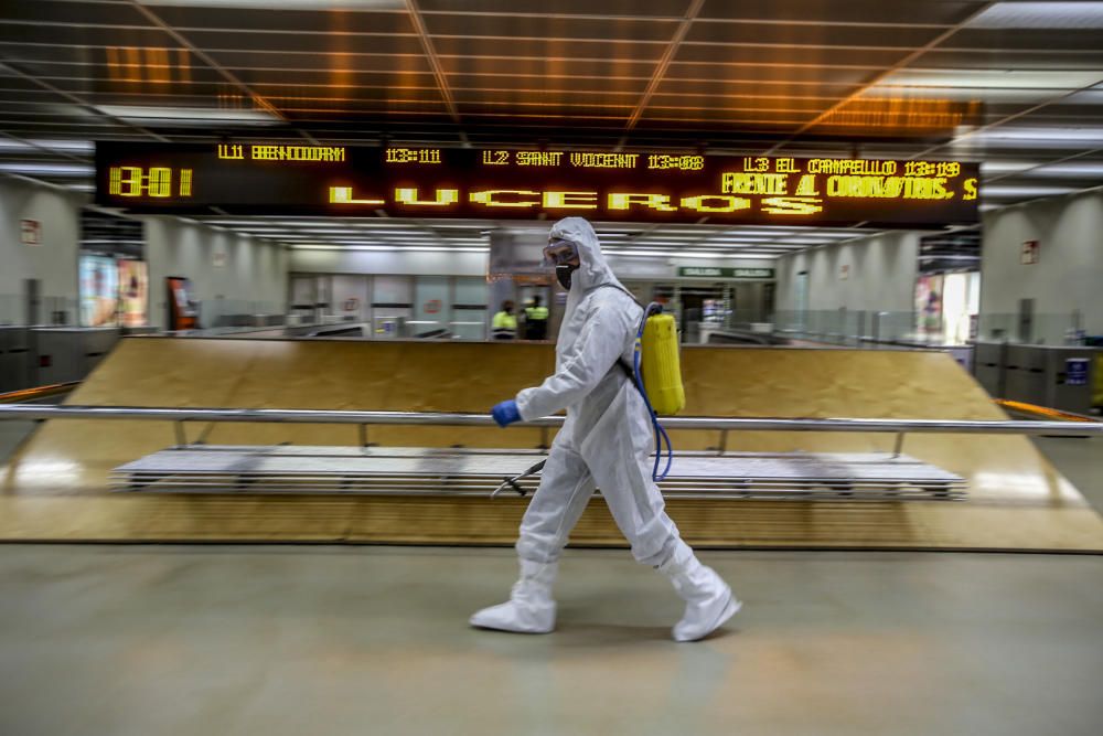 Trabajos de la UME en la Estacion de Renfe, Luceros y Hospital General de Alicante