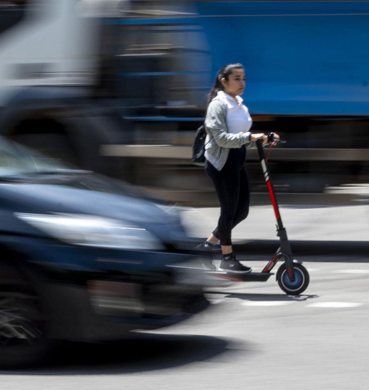 BCN vol que el casc sigui obligatori en patinets aquest any