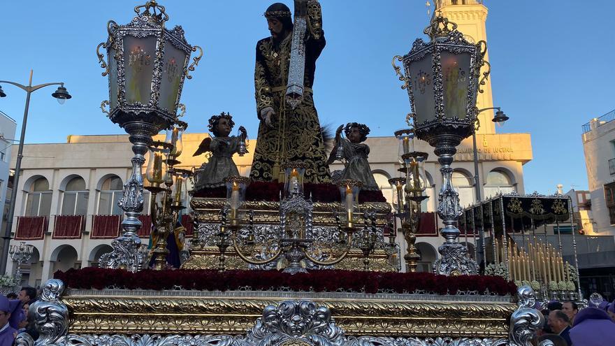 La intensidad cofrade llega a su culmen en la provincia durante el Viernes Santo y la &#039;Madrugá&#039;