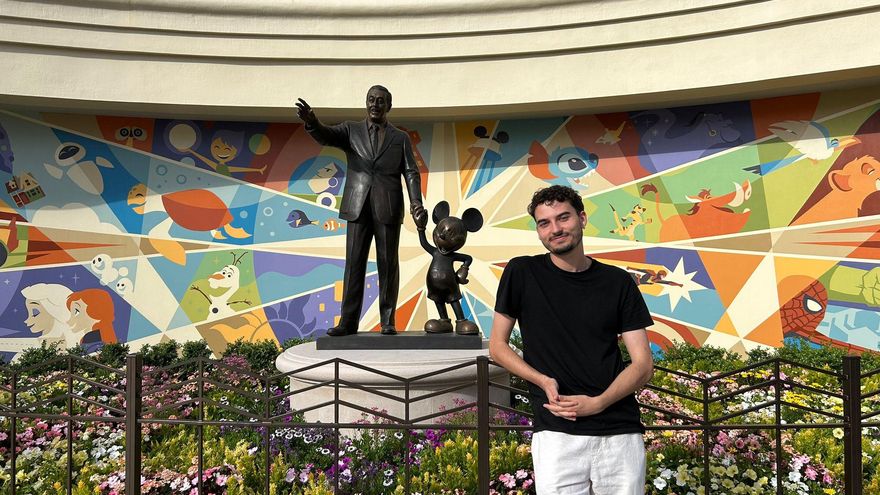 De Badajoz a la magia de Disney: la experiencia de Álvaro trabajando en París
