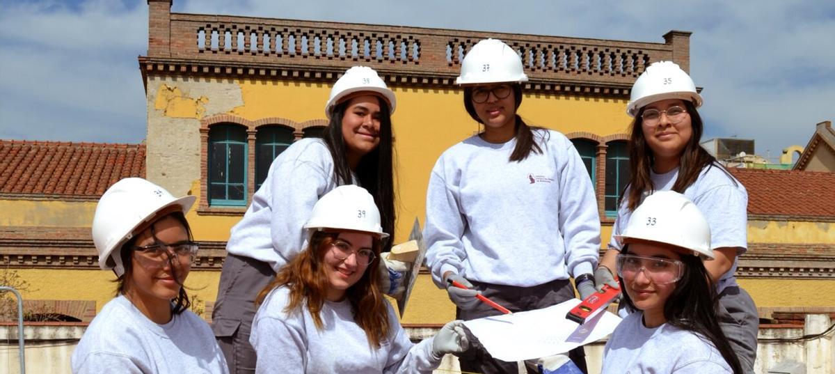 Alumnas de la Escola del Treball de Barcelona, el centro de FP más grande de España.