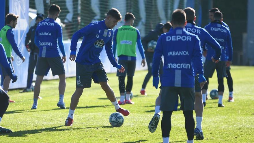 Montero, hoy en el entrenamiento en Abegondo.