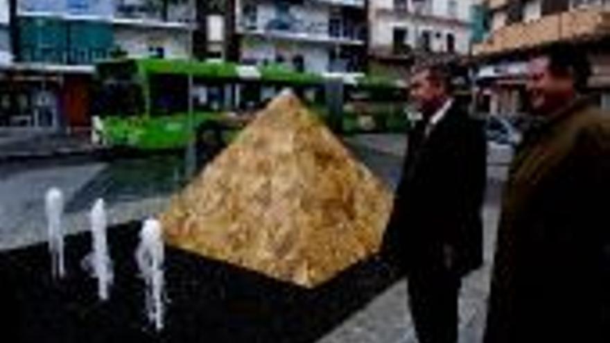 Mellado visita las obras de la plaza Escritor Peña Aguayo