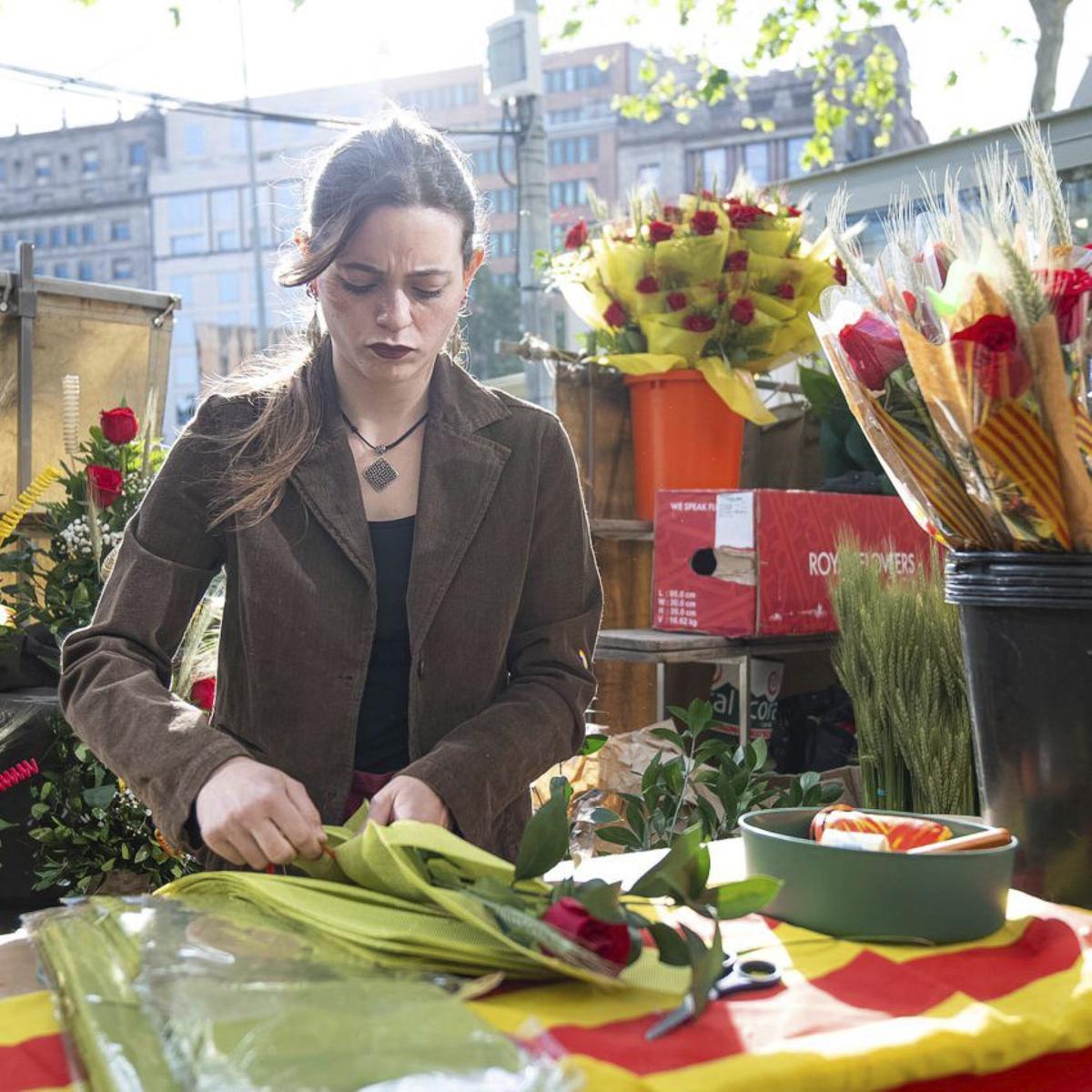 Les floristes traslladades de la Rambla perden vendes i guanyen pau