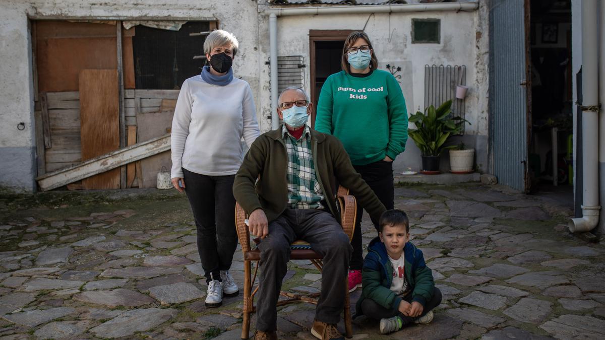 Ramiro Fernández, junto a su familia