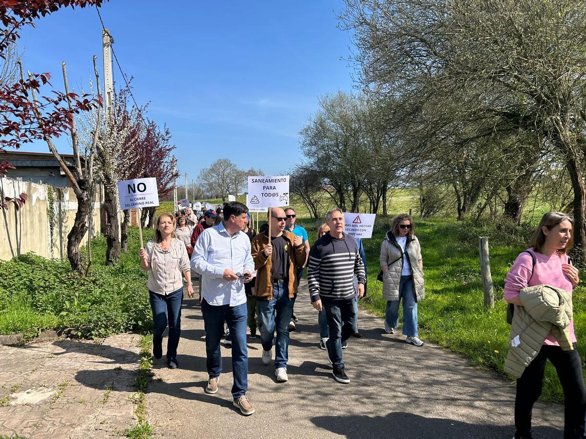 Concentración en Llanera de vecinos de Fonciello y Silvota por el ...