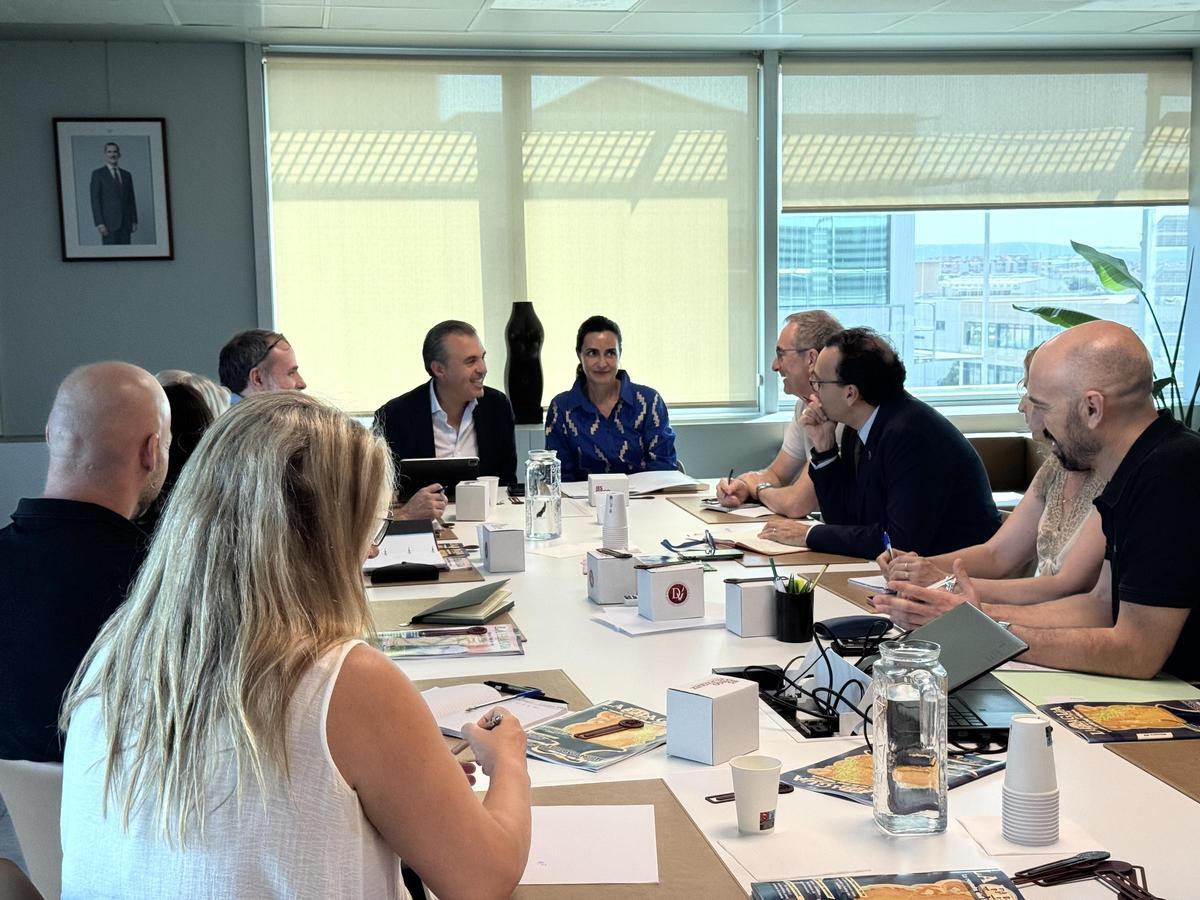 Un momento de la jornada mantenida con expertos y equipos directivos de los los centros que formarán parte de este programa en Baleares.