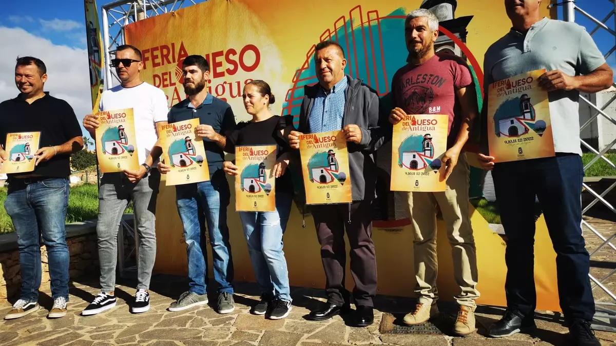 La plaza de Antigua acoge la primera edición de la Feria del Queso