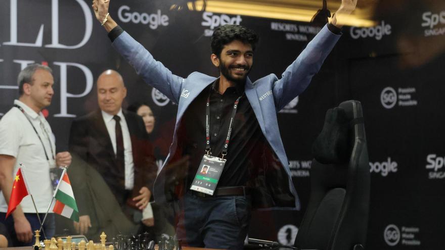 El indio Dommaraju Gukesh gana el Mundial de Ajedrez y se convierte en el campeón más joven de la historia