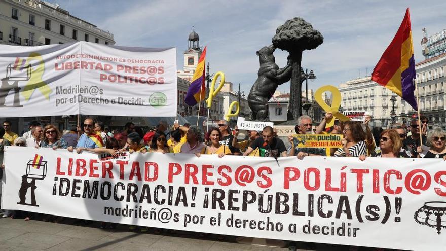 Concentració a Madrid per reclamar la llibertat dels polítics empresonats