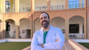 El anestesiólogo Juan Manuel Pérez en el Hospital Civil de Málaga