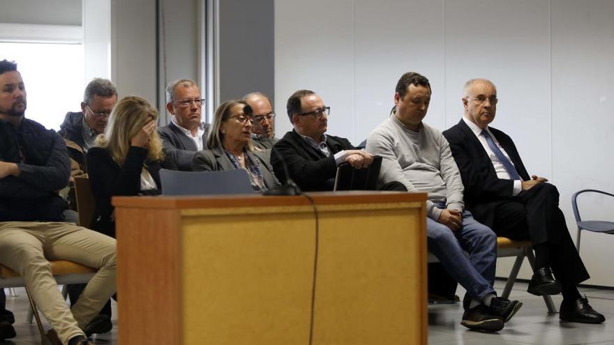 Rafael Blasco junto a algunos de sus colaboradores en una imagen del archivo del juicio.