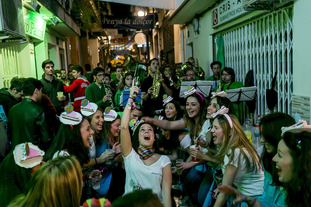 Ambiente nocturno en las fiestas de Benidorm