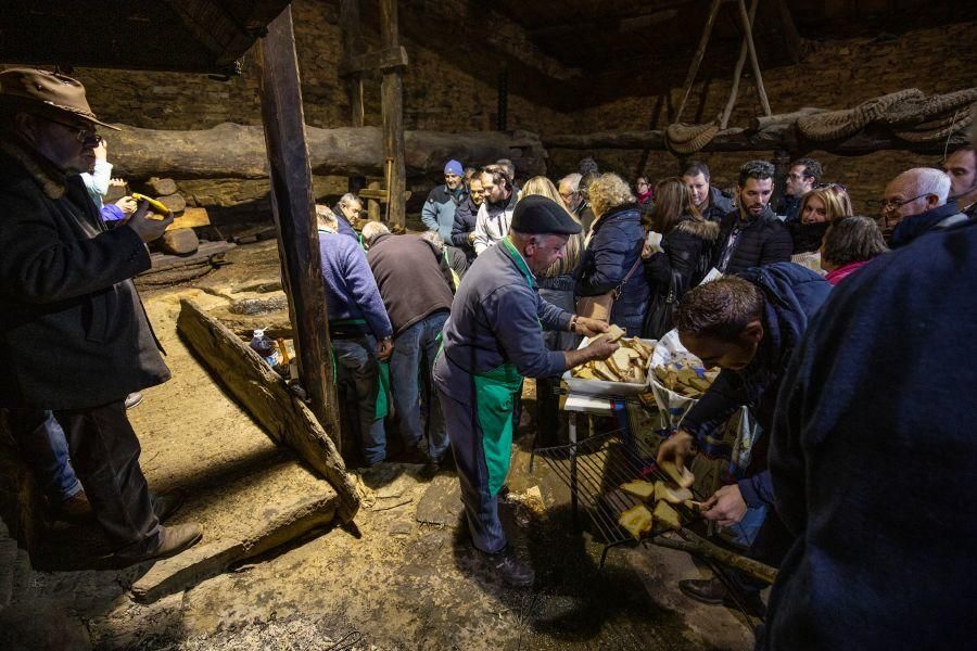 Elaboración de aceite en el molino de Latedo