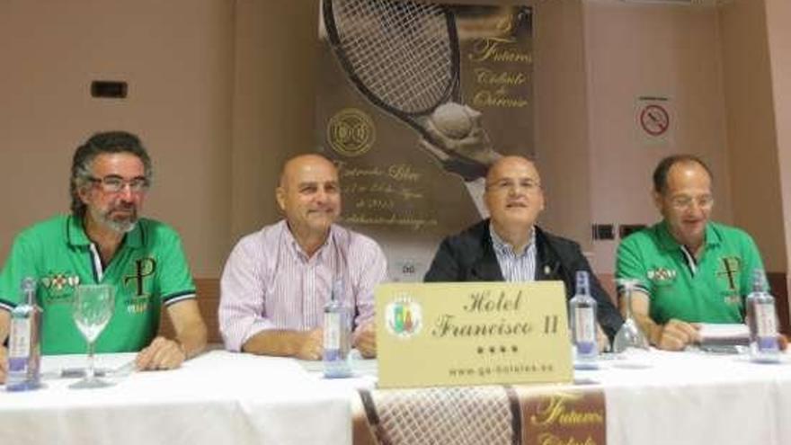 Mosquera, Gómez, Baltar y De la Torre, en la presentación. // J.Regal