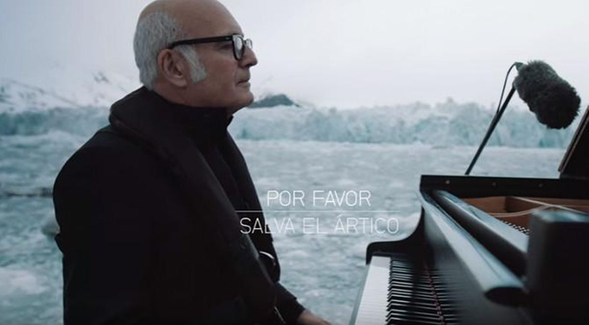 El reconegut pianista interpreta Elegia per l’Àrtic per demanar la seva protecció.