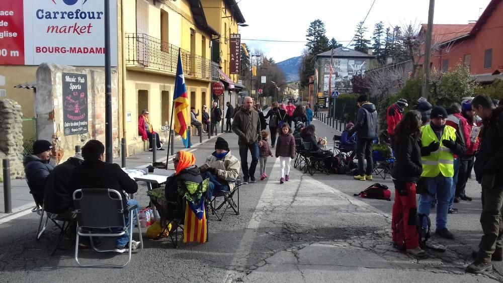 Tall a la frontera a Puigderdà