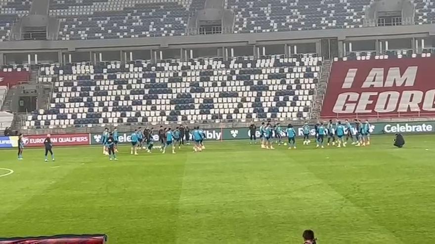 España se entrena en el Boris Paichadze de Tiflis para preparar el partido decisivo ante Georgia