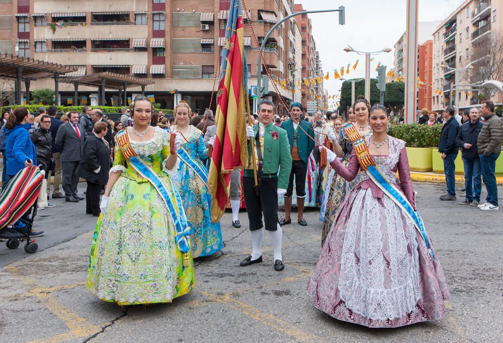 Las fallas de Mislata rinden homenaje a Nuestra Señora de los Ángeles