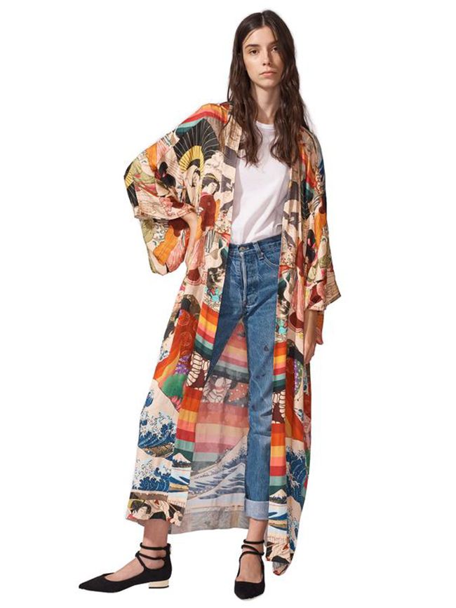 Kimono lucido por la actriz Úrsula Corberó