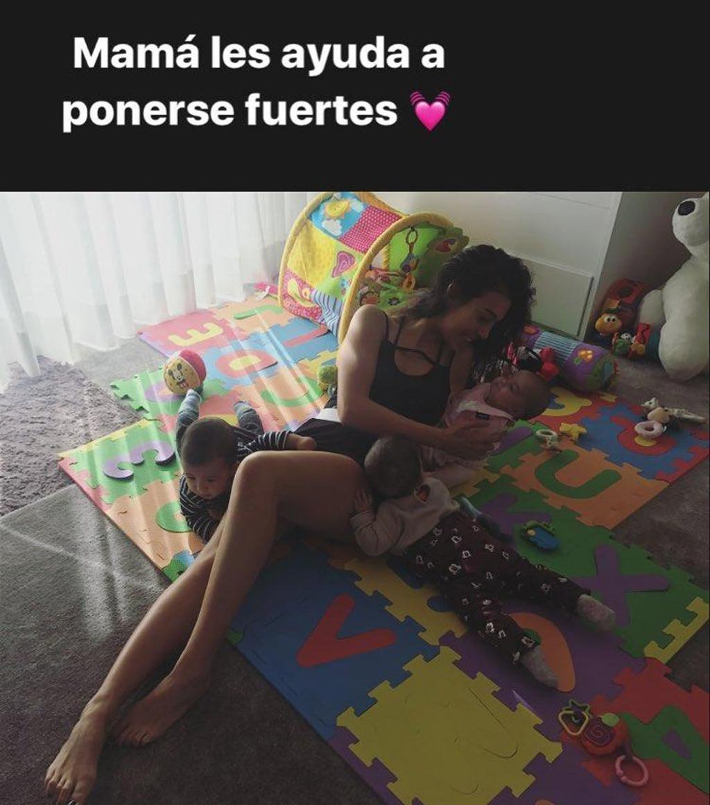 Georgina con los bebés de Cristiano
